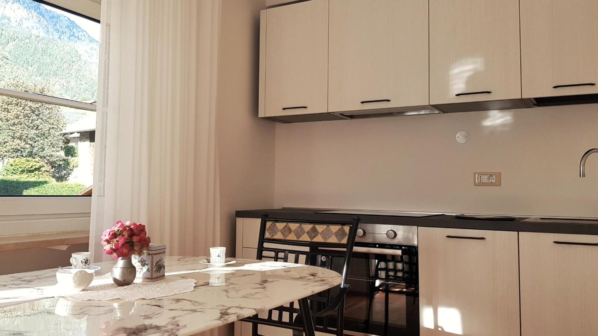 Cafe Rudi Living Bed & Breakfast Parcines Dış mekan fotoğraf